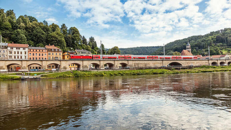 Pfingstausflug mit der Bahn? Es gibt zusätzliche Züge von Dresden in die Sächsische Schweiz und ins Erzgebirge.