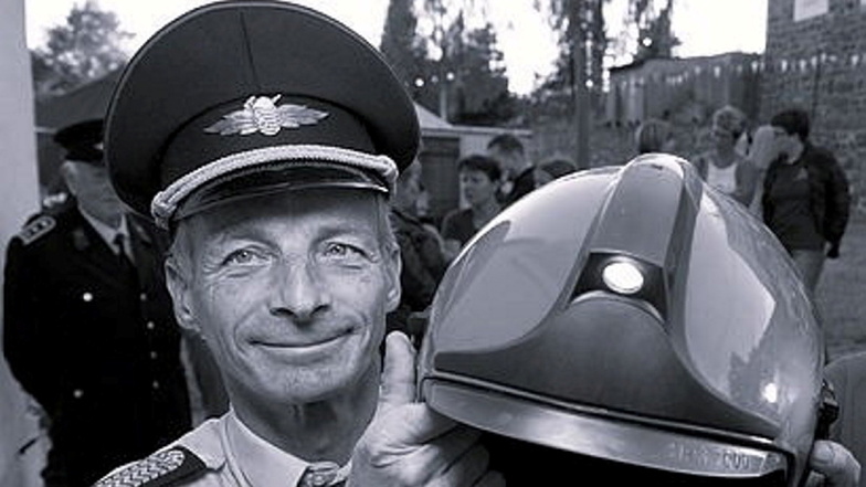 Frank Andrä, langjähriger Leiter der Ortsfeuerwehr Naunhof-Beiersdorf, ist im Alter von 57 Jahren verstorben.