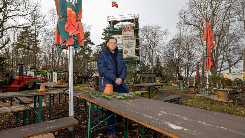 Jens Genschmar im Lugturm-Biergarten, den er ab 2. Januar nicht mehr öffnen darf.