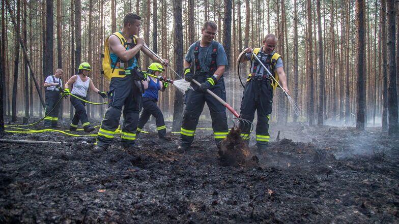 Waldbrand bei Niesky: "Es ist eine verheerende Situation"