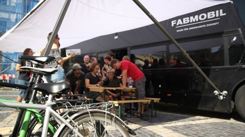 Das Fabmobil kommt auf den Marktplatz in Zittau