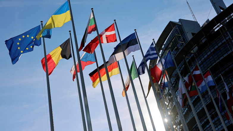 Die EU-Staaten haben ein achtes Paket mit Sanktionen gegen Russland auf den Weg gebracht.