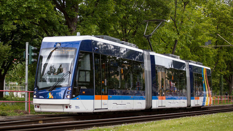 Die polnische Firma Solaris hat bisher Busse nach Dresden geliefert. Die Straßenbahn des Unternehmens lächelt etwas zurückhaltend - und fährt unter anderem in Jena.Foto: Solaris