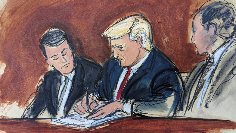 Trump vor Gericht: Unschuldsbekenntnis in Dokumenten-Affäre