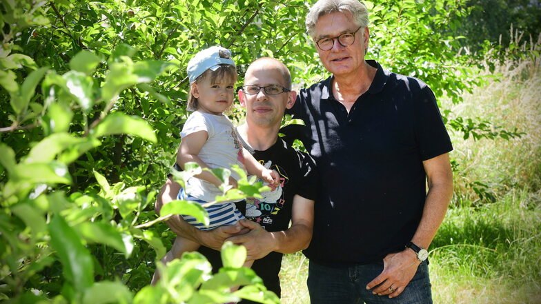 Katharina mit ihrem Vater Ronny Graebe und TV-Journalist Peter Escher.
