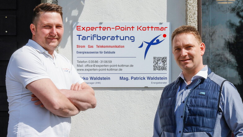 Mirko (links) und Patrick Waldstein arbeiten in Walddorf als Energieberater.