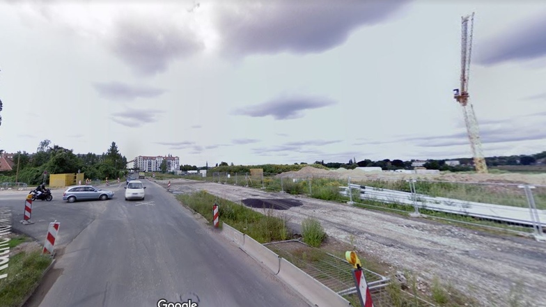 Die Waldschlößchenbrücke wird bei Google Street View gerade erst gebaut.