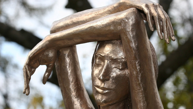 „Die Träumende“ ist die Siegertrophäe für „Sachsens Unternehmer des Jahres“. Die vergoldete Bronze-Statue wurde von Malgorzata Chodakowska geschaffen.