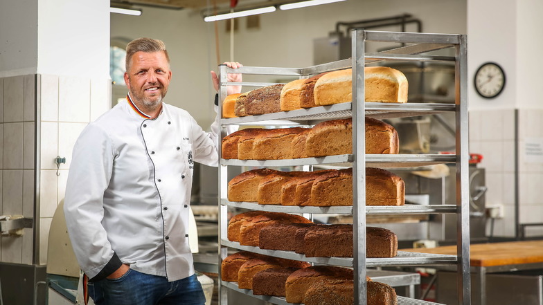 Bäckermeister René Krause führt die Dresdner Bäckerei in dritter Generation und betreibt heute neun Filialen in der Stadt.