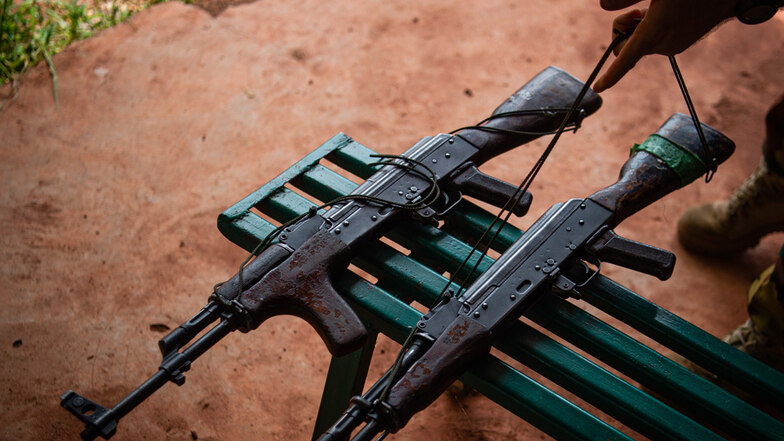 Solche eine Kalaschnikow AK 47 soll beim Mecklenburger Verfassungsschutz verschwunden sein.