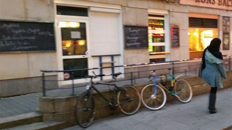 Das geschlossene Burgerrestaurant soll die Getötete auf der Alaunstraße betrieben haben.