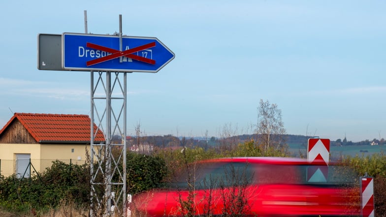 Freie Fahrt: Die Auf- und auch Abfahrt der A17 in Pirna sind wieder offen.