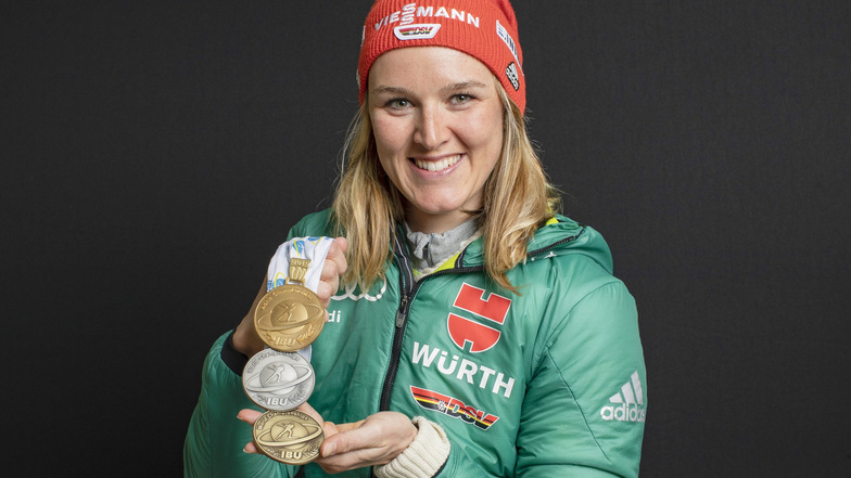 Bei den Weltmeisterschaften im März in Östersund räumte sie einen kompletten Medaillensatz ab.  