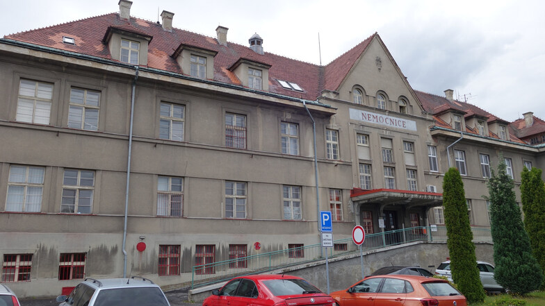 Das Hauptgebäude des Krankenhauses in Rumburk .