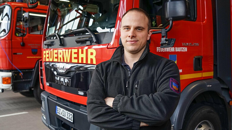 Brandmeister Paul Stübner von der Berufsfeuerwehr Bautzen erinnert sich an ein turbulentes Jahr für die Bautzener Feuerwehr - wenn auch mit weniger Brandeinsätzen.