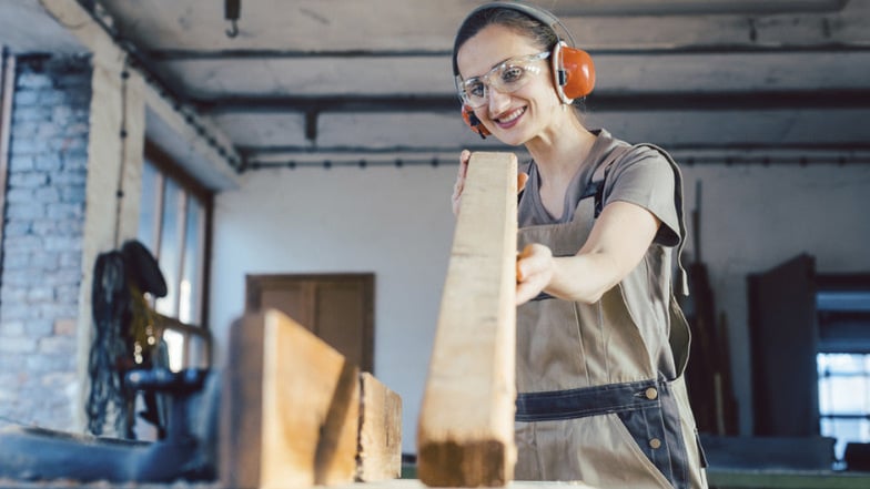 Im Beruf vorankommen, die eigenen Stärken erkennen, eine neue Perspektive finden – mit New Plan unterstützt die Bundesagentur für Arbeit Bautzen Arbeitnehmerinnen und Arbeitnehmer auf ihrem beruflichen Weg.