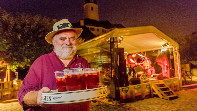 Claus Przyborowski mag Schloss Weesenstein, Irish Folk, Bowle und Bier - und am 2. Juli gibt es das alles zusammen.