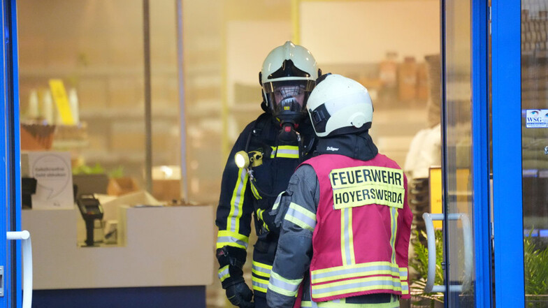 Hoher Schaden bei Brand in Einrichtungshaus in Hoyerswerda