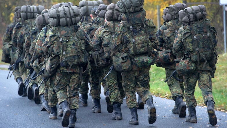 Bundeswehr rekrutiert Tausende Minderjährige und erntet Kritik