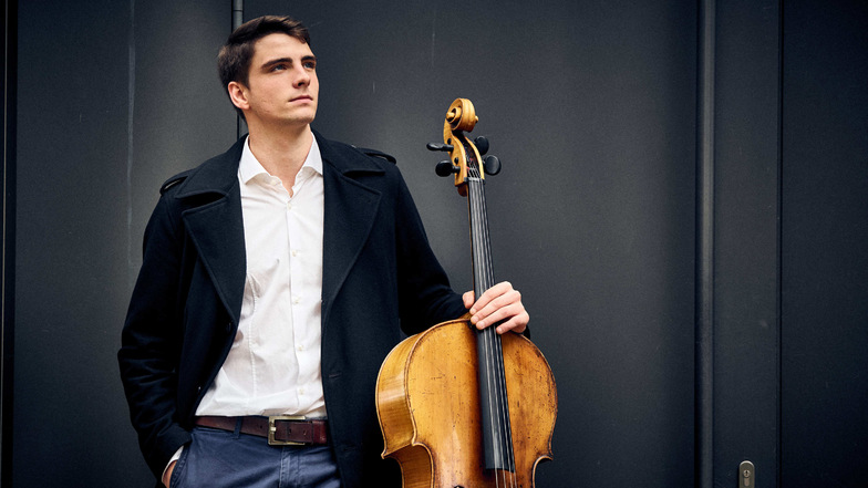 Der junge Cellist Friedrich Thiele wuchs als Sohn des Dresdner Philharmonikers Daniel Thiele von frühester Jugend an mit Musik auf. Jetzt steht er am Beginn einer internationalen Karriere.