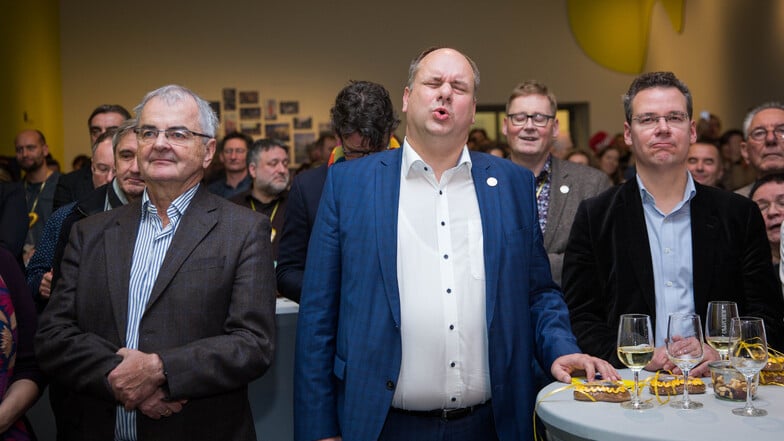 Dresdner Bürgermeister-Streit: FDP-Vize-Chef stellt sich gegen OB Hilbert (FDP)
