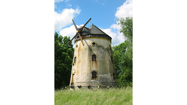 So sah die Gohliser Windmühle 2001 aus.