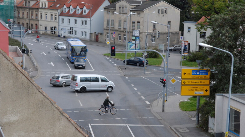 Der Radeburger Platz in Großenhain. Hier kreuzen sich B101 und die alte B98.