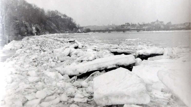 Winter 1947, Eisberge an der Elbe, Siebeneichner Straße