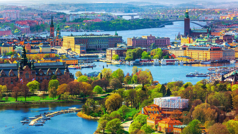 So viel Wasser wie hier wünscht sich mancher hiesige Grünplaner für seine Stadt. Doch Stockholm hat noch andere Lösungen, um Stadtbäume zu wässern. Davon hat Großenhain für die Gestaltung des Musikerrings gelernt.
