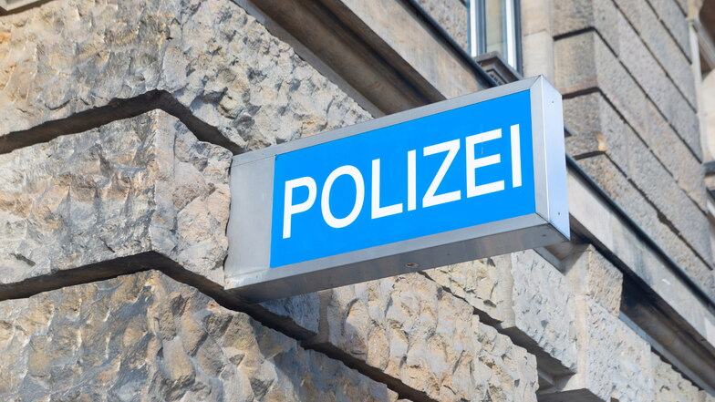 Ein ähnlicher Vorfall ereignete sich am 23. Januar in Plauen. Die Polizei sucht Zeugen für beide Vorfälle.
