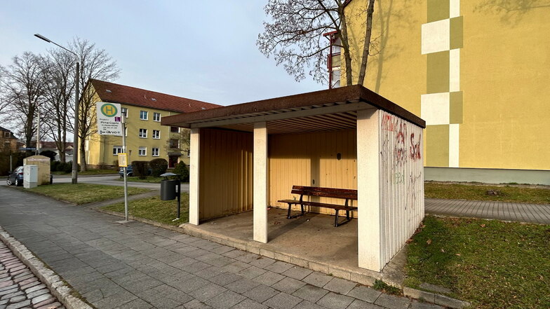 Diese Bushaltestelle an der Lohmener Straße in Pirna wird saniert.