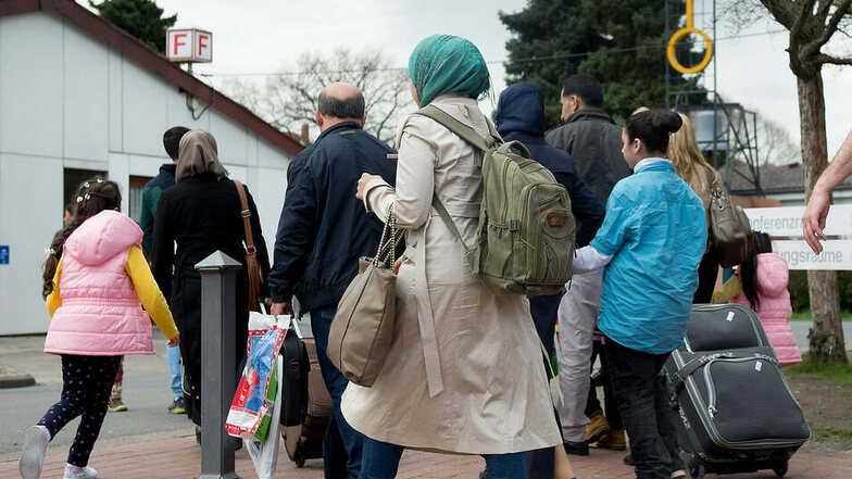 Symbolbild. Viele Flüchtlinge nutzen die Hilfe von Schleusern, um nach Deutschland zu gelangen.