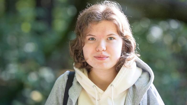Die 18-jährige Lisa ist mit ihrem Geographie-Kurs auf Klassenfahrt in Pirna.