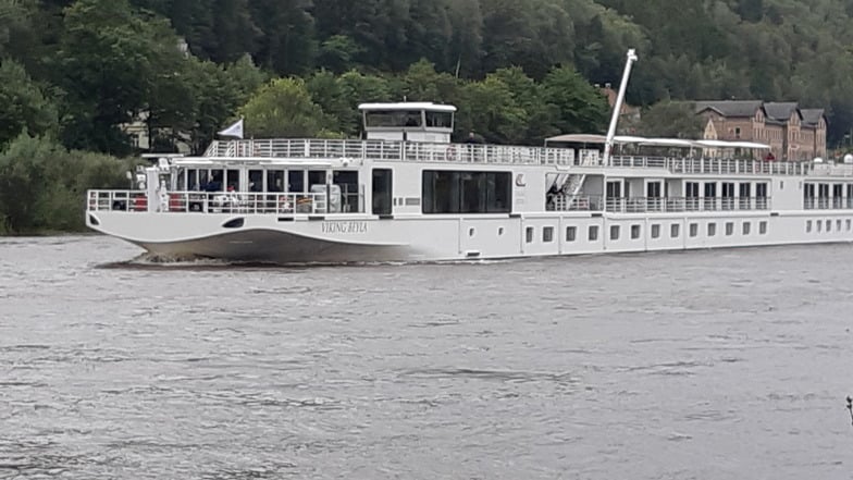 Am Sonnabendnachmittag war die Situation noch entspannt. Sogar ein Flusskreuzfahrtschiff legte noch in Bad Schandau an.