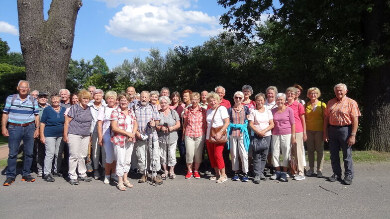 Mehr als 40 Wanderer trafen sich im Juli zum Wanderjubiläum.