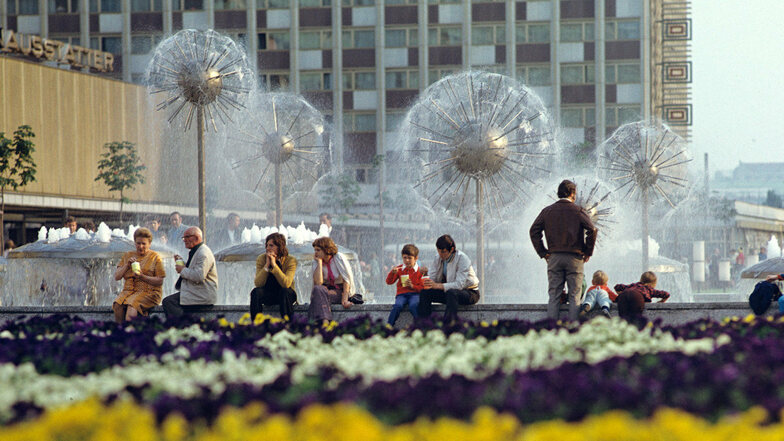 Ein Musterbeispiel für die Gestaltung von öffentlichen Lebensräumen in der DDR: die Prager Straße in Dresden.
