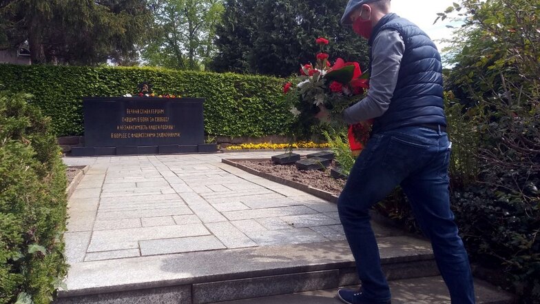 Am Frauenfriedhof gedachte die Zittauer Linke der Befreiung.
