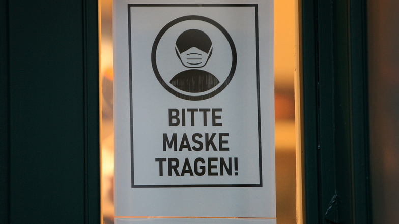 Ohne Maske keine Sitzung: Weil zwei AfD-Räte ihre Maske nicht richtig tragen wollten, wurde die Ausschusssitzung abgebrochen.