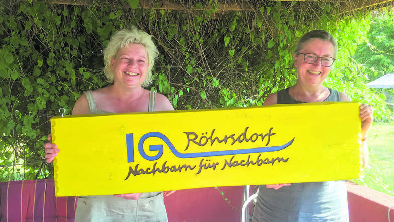 Franziska Stejskal (l.) und Heike Schuster von der Interessengemeinschaft Röhrsdorf wollen für die Gemeinde Klipphausen einen Bauernmarkt auf die Beine stellen, um Produkte zu präsentieren und Menschen zusammen zu bringen.
