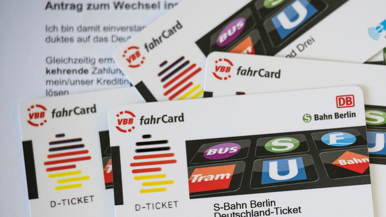 Deutschland-Ticket-Chipkarten sind vielerorts nicht zu bekommen. Die Nur-Smartphone-Variante kritisiert der VdK.