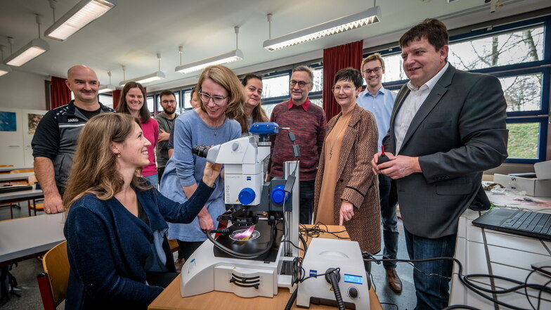 Dem naturwissenschaftlichen Bereich des Martin-Luther-Gymnasiums in Hartha steht jetzt ein Stereomikroskop zur Verfügung.