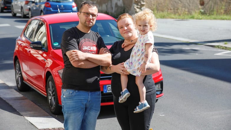 An dieser Stelle vor ihrer Wohnung in der Zittauer Komturstraße stand das Auto, das Mitte Juli gestohlen wurde. Es ist der sechste Fahrzeugdiebstahl bei Familie Heidrich.