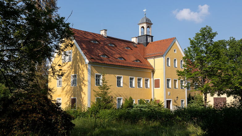 Das Jagdschloss Grillenburg macht von außen einen guten Eindruck.