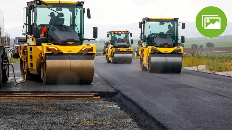 Auf der neuen B178 herrscht derzeit dichtes Gedränge. Sechs Wochen lang wird die etwa fünf Kilometer lange Reststrecke des Neubauabschnittes zwischen Zittau und der Abfahrt Oderwitz/Großhennersdorf asphaltiert.