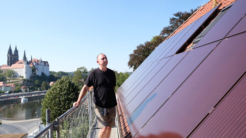 Denkmalschutz versus Energiewende: Sind farbige Solardächer die Lösung?