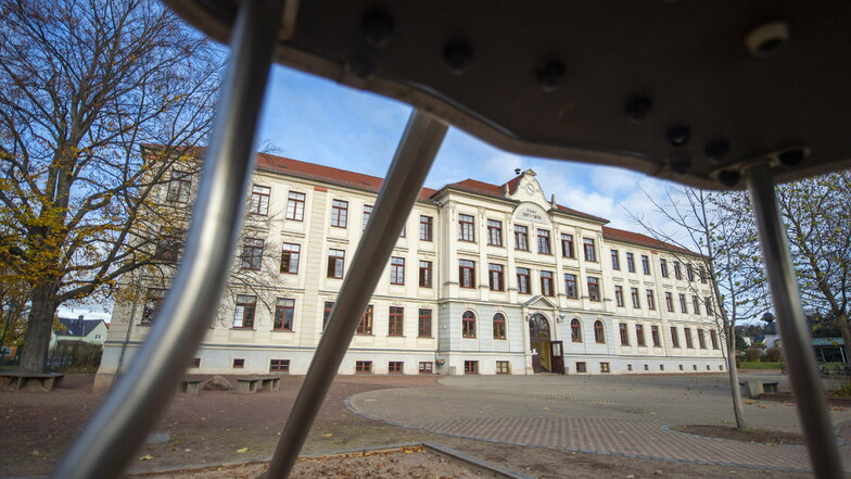 Die Oberschule Weinböhla an der Sachsenstraße musste jetzt auf ein Viertel der Lehrer, die in Quarantäne waren, verzichten