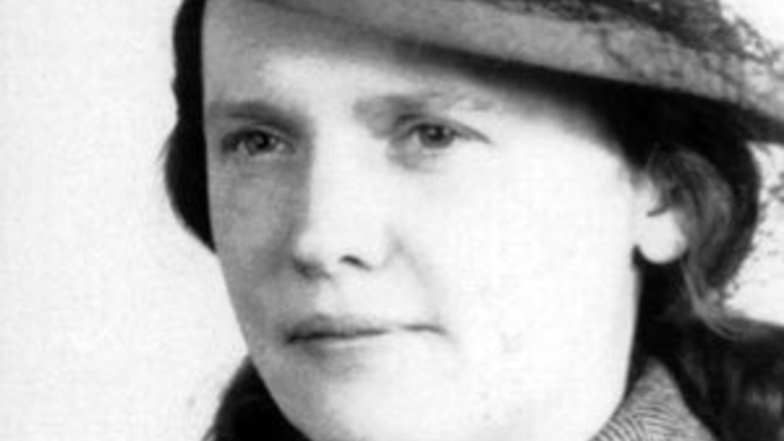 Unter dem Namen "Erna Dorn" wurde eine Frau, deren Identität bis heute ungeklärt ist, von der SED-Justiz 1953 als "Rädelsführerin" des "faschistischen Putsches" angeklagt, verurteilt und hingerichtet.