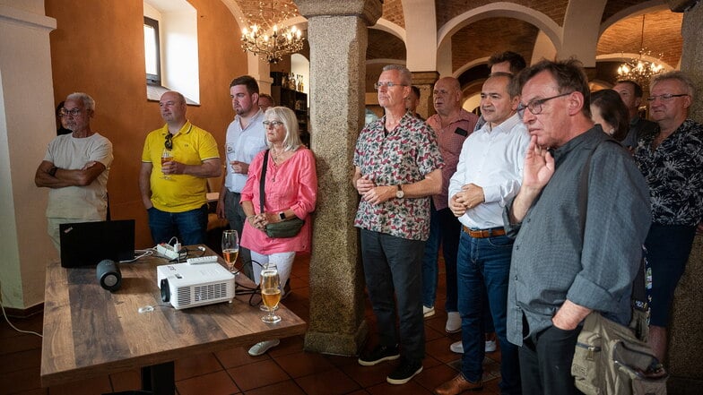 Wahlparty der Partei CDU im Restaurant "da Vinci" auf dem Demianiplatz in Görlitz. Die CDU gewann die Landtagswahl in Sachsen - aber Partystimmung sieht anders aus.