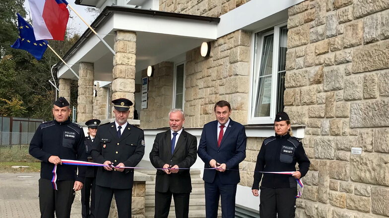 Gegen die Grenzkriminalität: Gemeinsame Polizeistation bei Hradek eröffnet