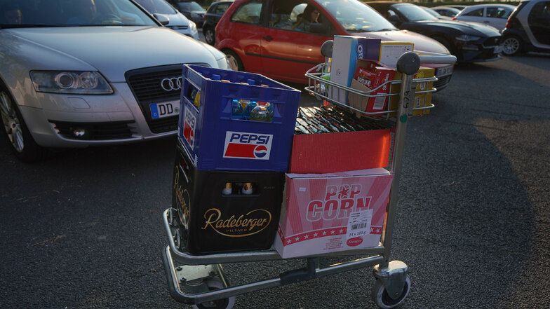 Getränke und Snacks wurden per Warnblickleuchte "bestellt" und ans Auto geliefert. 